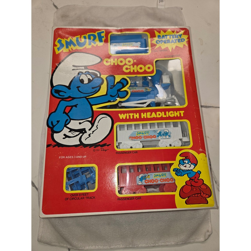 Vintage 1981 Smurf Choo-Choo Battery Operated Train Set Peyo Over 8ft Track